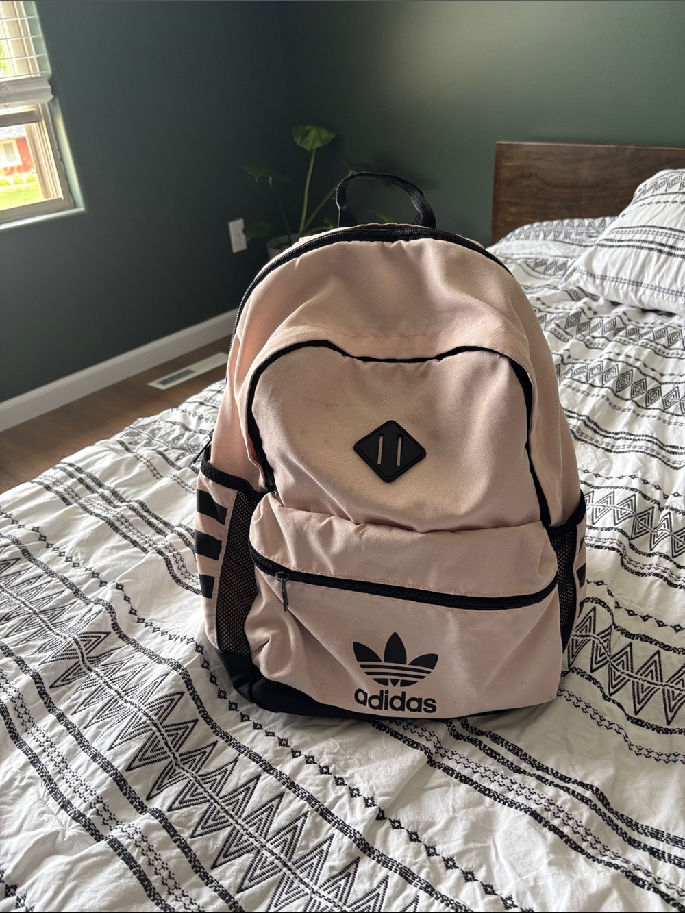 adidas Blush Pink & Black Trefoil Backpack- 🖤 gently used , small marks see pics
